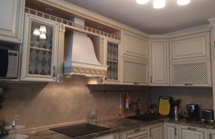 Кухня Буона Сера Новара с фасадами из Дуба