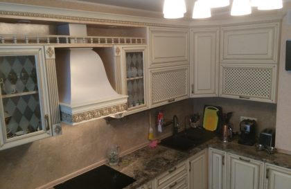 Кухня Буона Сера Новара с фасадами из Дуба