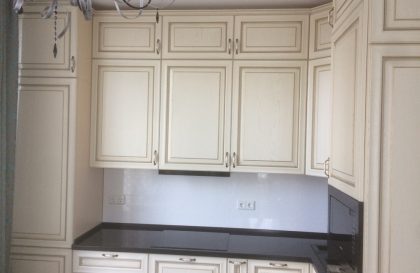 Кухня Buona Sera Флоренция с фасадами из массива дуба