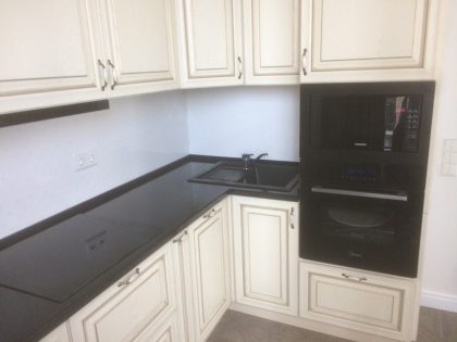 Кухня Buona Sera Флоренция с фасадами из массива дуба