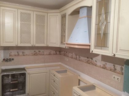 Кухня Буона Сера Наполи из массива в стиле Классика