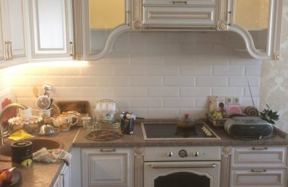 Угловая кухня Эллада с фасадами из МДФ в стиле классика
