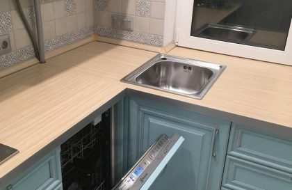 Кухня Buona Sera Наполи с фасадами из массива