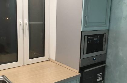Кухня Buona Sera Наполи с фасадами из массива