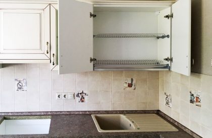 Угловая кухня Валенсия с фасадами из МДФ с бронзовой патиной