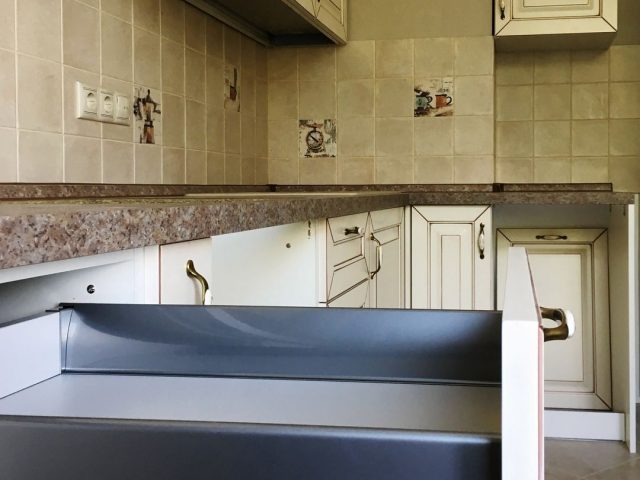 Кухня Валенсия бронзовая патина