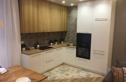 Угловая кухня ЗОВ с фасадами облицованными натуральным шпоном
