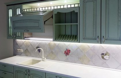 Кухня Buona Sera Rimini с фасадами из массива дуба
