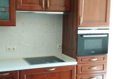 Угловая кухня Аризона с фасадами из массива черешни