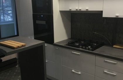 Угловая кухня Альва Металлик в матовом исполнении
