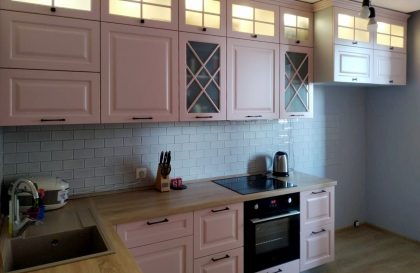 Розовая кухня Роза в стиле Неоклассика