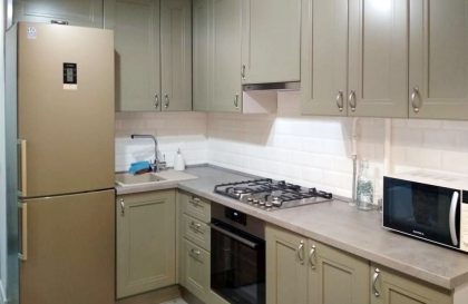 Серая кухня из МДФ в эмали Топаз