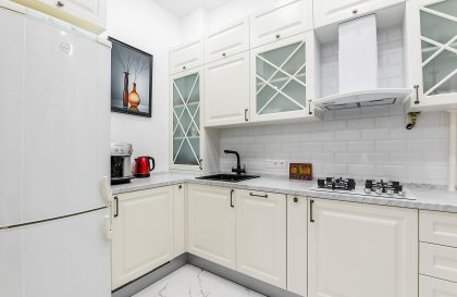 Серая кухня МДФ эмаль Роза