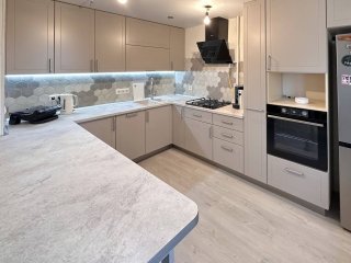 Современная кухня BOSTON с применением МДФ Эмали