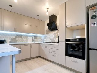 Современная кухня BOSTON с применением МДФ Эмали