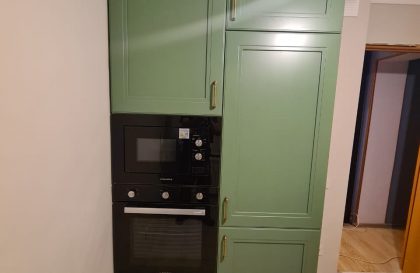 Зеленая кухня МДФ Топаз прямая