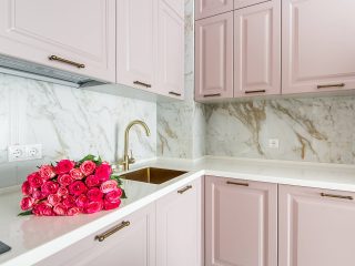 Кухня Роза с МДФ фасадами в розовом цвете