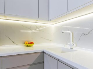 Белая кухня МДФ эмаль Бриз