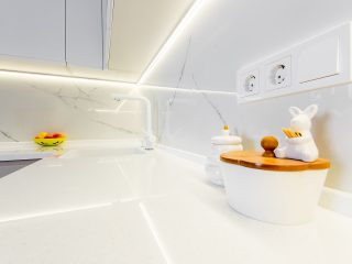 Белая кухня МДФ эмаль Бриз