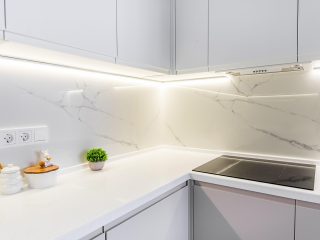 Белая кухня МДФ эмаль Бриз