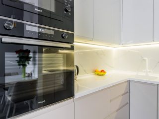 Белая кухня МДФ эмаль Бриз