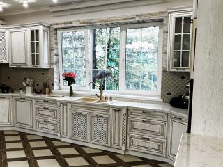 Кухня Барселона из массива дерева