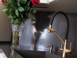 Кухня из массива дуба с патиной Сицилия