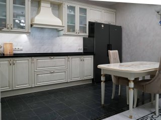 Белая кухня из дуба Белла