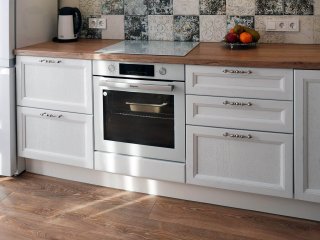 Белая кухня из массива дуба Дижон угловая